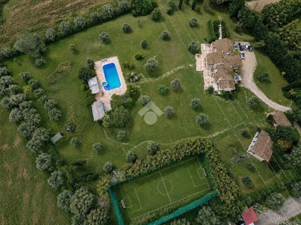 casa indipendente in vendita a Giulianova in zona Case di Trento