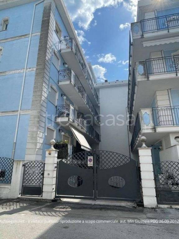 locale di sgombero in vendita a Giulianova