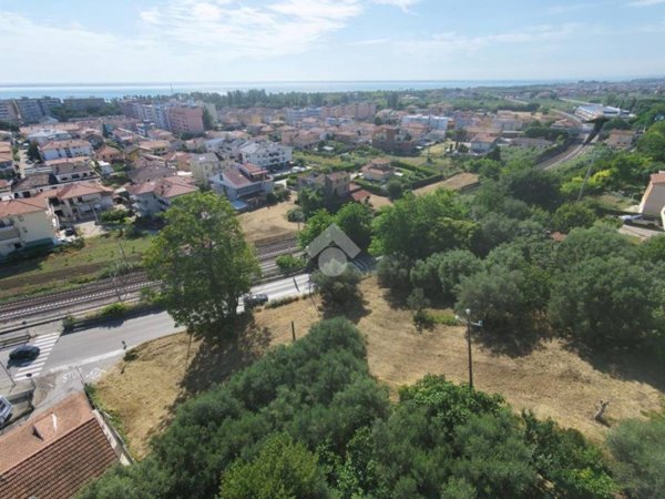 terreno edificabile in vendita a Giulianova