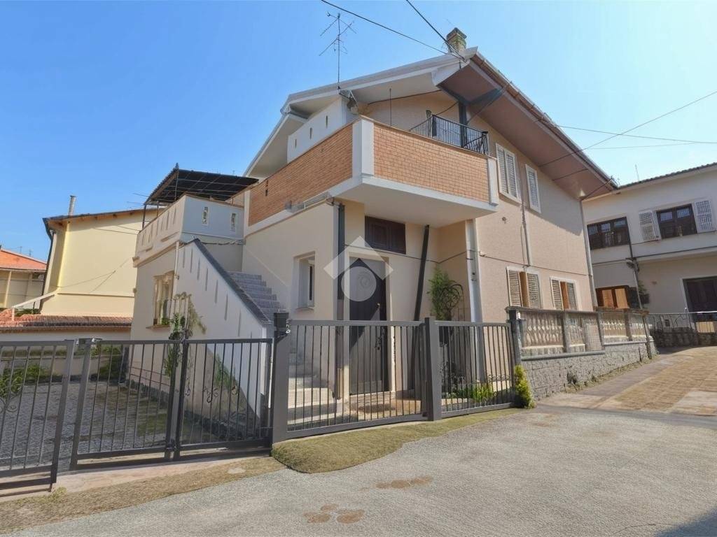 casa indipendente in vendita a Giulianova in zona Villa Pozzoni