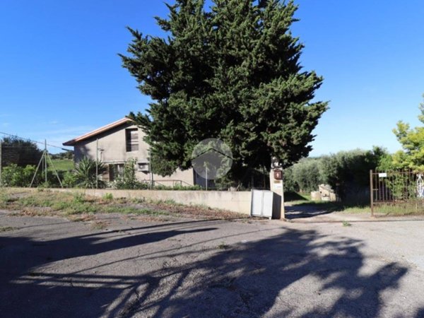 casa indipendente in vendita a Giulianova in zona Case di Trento