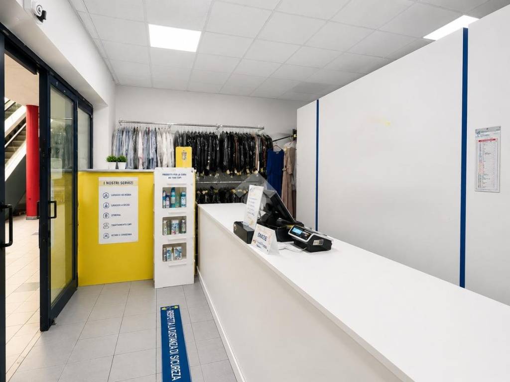 negozio in vendita a Giulianova