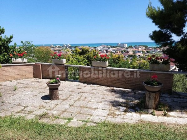 casa indipendente in vendita a Giulianova in zona Villa Pozzoni