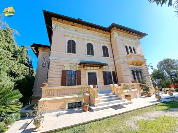 villa in vendita a Giulianova in zona Villa Pozzoni