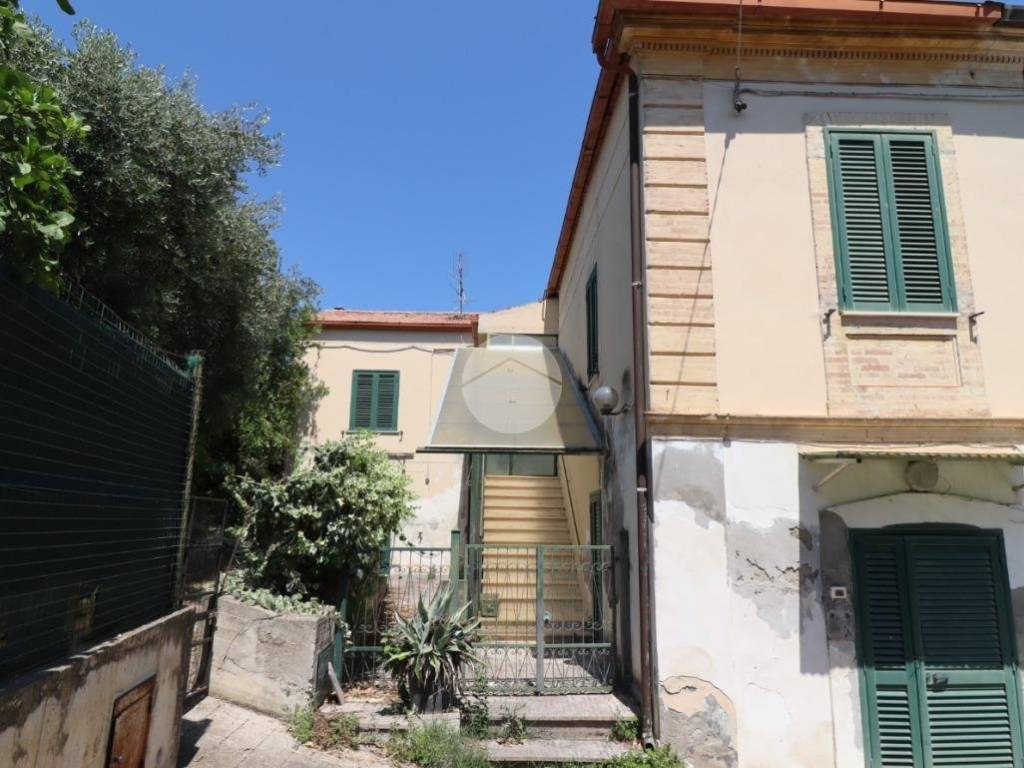 casa indipendente in vendita a Giulianova