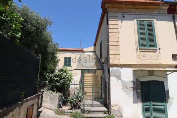 casa indipendente in vendita a Giulianova