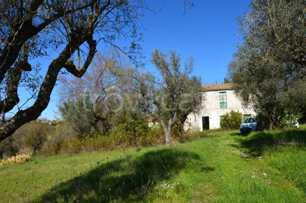 terreno in vendita a Giulianova in zona Case di Trento