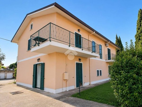 casa indipendente in vendita a Giulianova in zona Colleranesco
