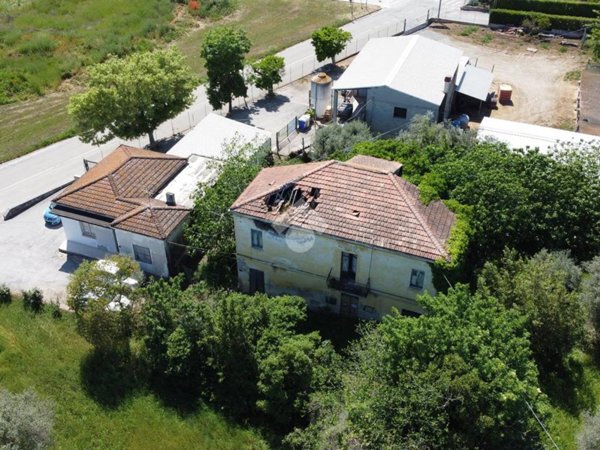 casa indipendente in vendita a Giulianova