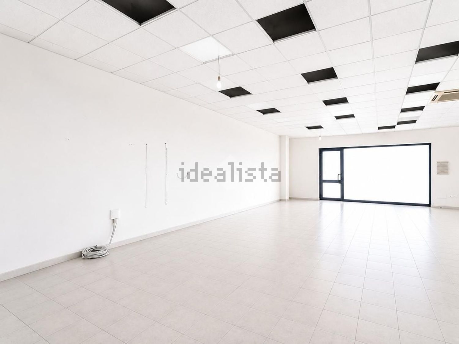 locale commerciale in vendita a Giulianova
