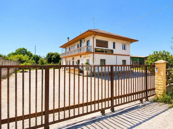 appartamento in vendita a Giulianova in zona Colleranesco