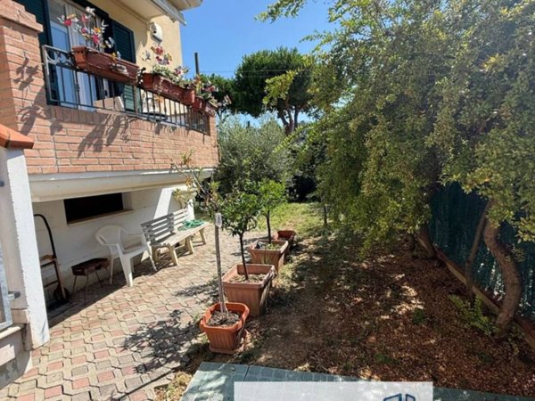 casa indipendente in vendita a Giulianova