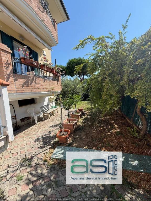 casa indipendente in vendita a Giulianova