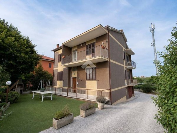 casa indipendente in vendita a Giulianova in zona Case di Trento
