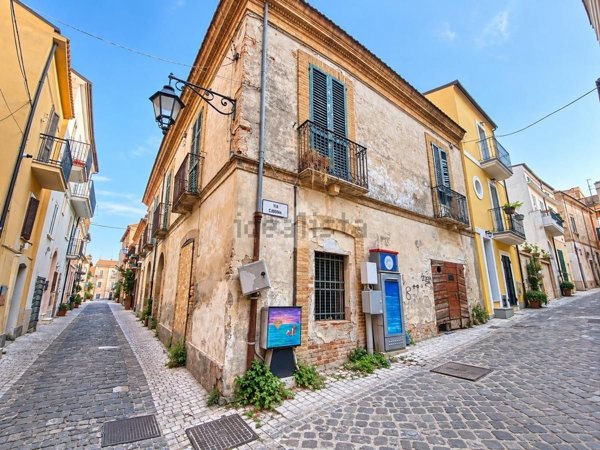 intera palazzina in vendita a Giulianova