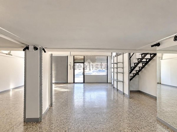 locale commerciale in vendita a Giulianova