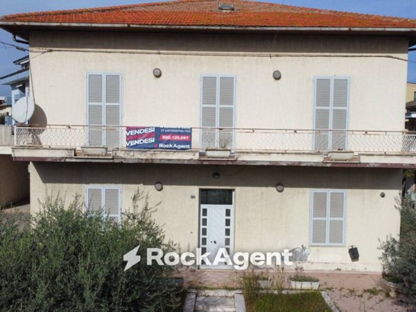casa indipendente in vendita a Giulianova