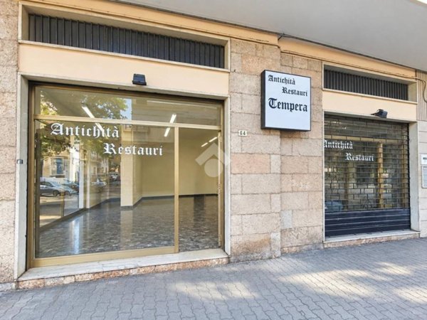 locale commerciale in vendita a Giulianova