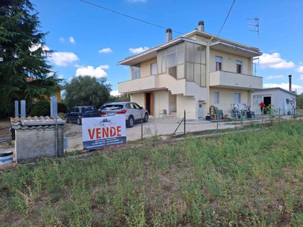 casa indipendente in vendita a Giulianova in zona Case di Trento