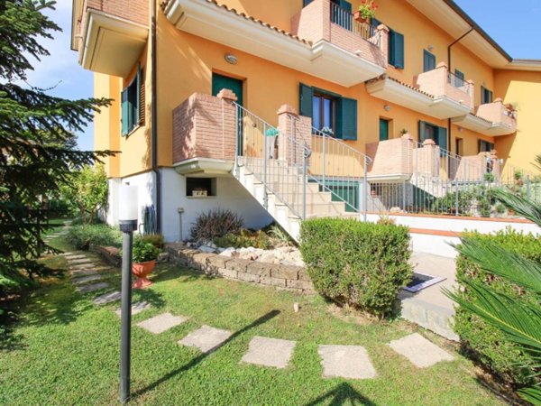casa indipendente in vendita a Giulianova