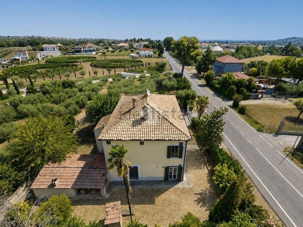 casa indipendente in vendita a Giulianova in zona Villa Volpe