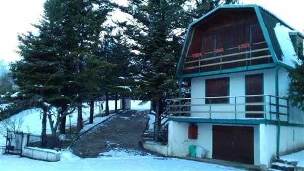 casa semindipendente ad Isola del Gran Sasso d'Italia in zona Cesa di Francia