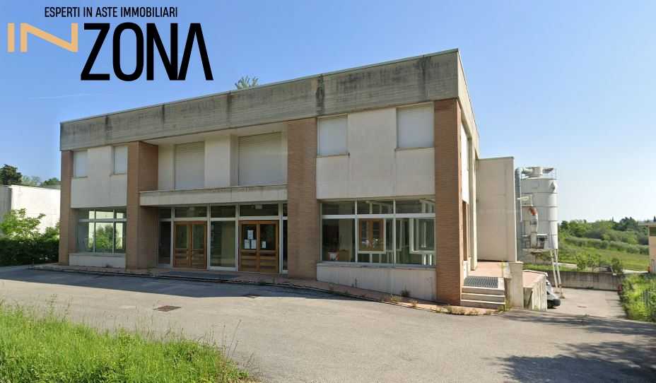 ufficio in vendita ad Isola del Gran Sasso d'Italia