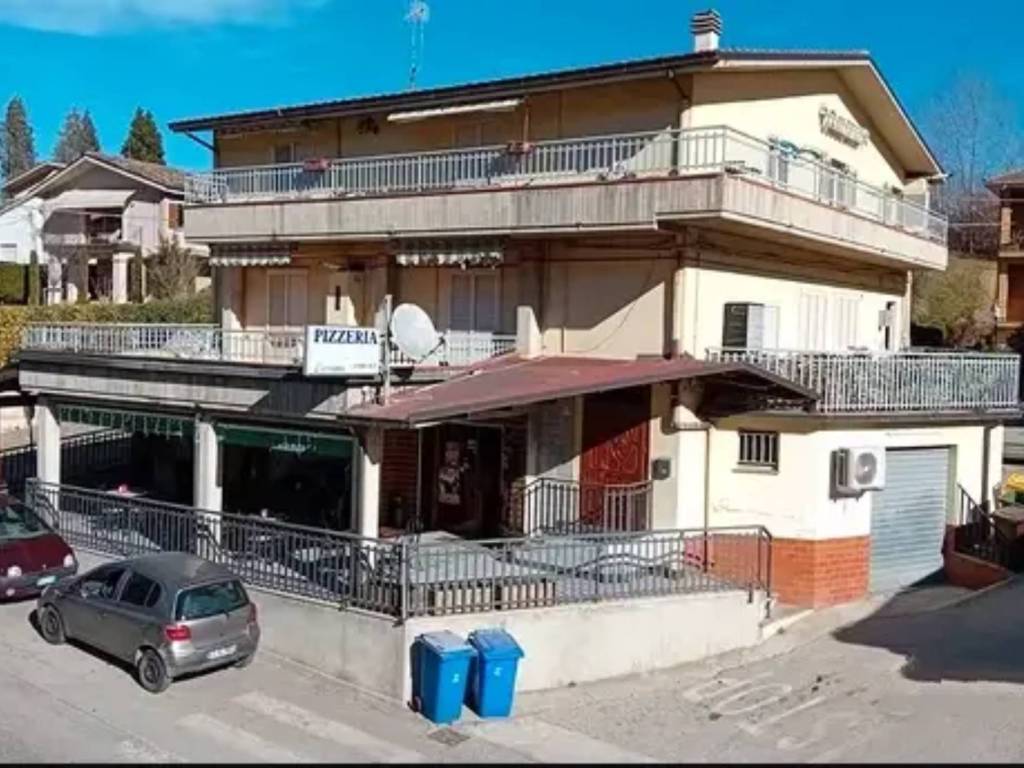 intera palazzina in vendita ad Isola del Gran Sasso d'Italia