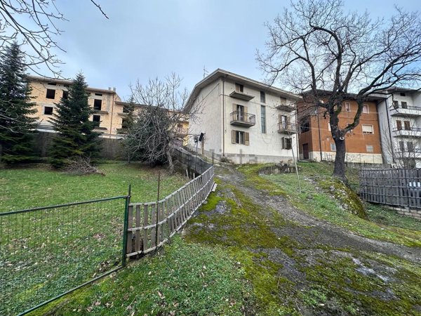 casa indipendente in vendita ad Isola del Gran Sasso d'Italia