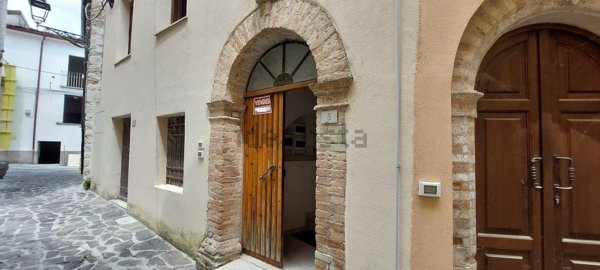 appartamento in vendita ad Isola del Gran Sasso d'Italia