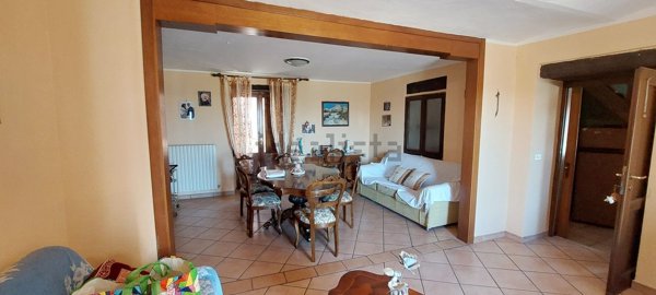casa indipendente in vendita ad Isola del Gran Sasso d'Italia in zona Colliberti