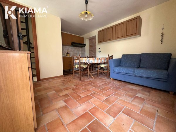 appartamento in vendita ad Isola del Gran Sasso d'Italia in zona Cesa di Francia