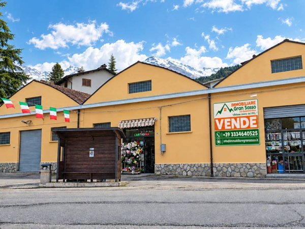 intera palazzina ad Isola del Gran Sasso d'Italia in zona Cesa di Francia