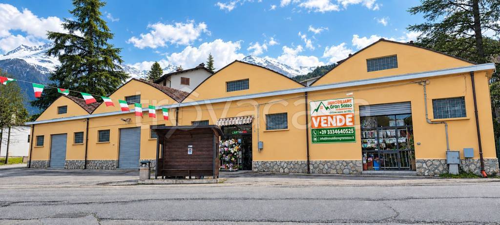 locale commerciale in vendita ad Isola del Gran Sasso d'Italia