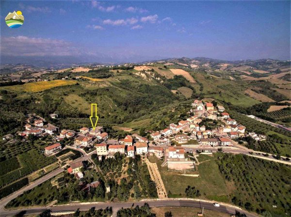 casa indipendente in vendita a Montefino in zona Bozza