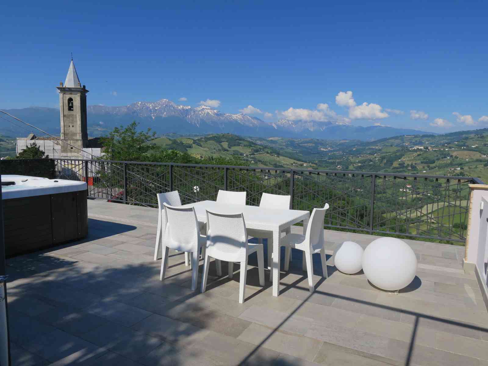 casa indipendente in vendita a Montefino