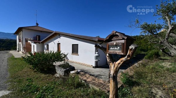 casa indipendente in vendita a Montefino in zona Marciano