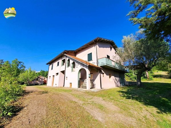 casa indipendente in vendita a Montefino
