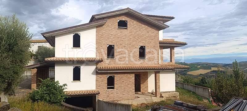 casa indipendente in vendita a Montefino in zona Bozza