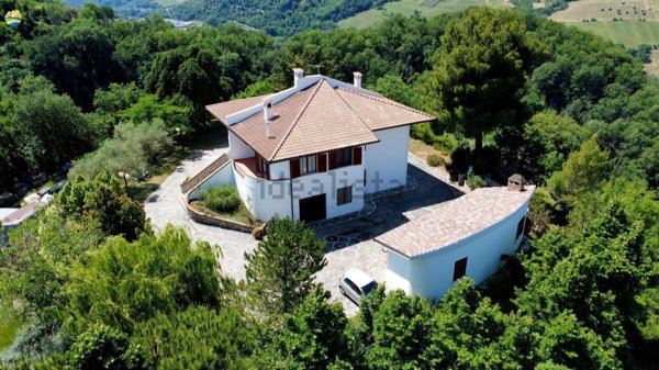 casa indipendente in vendita a Montefino