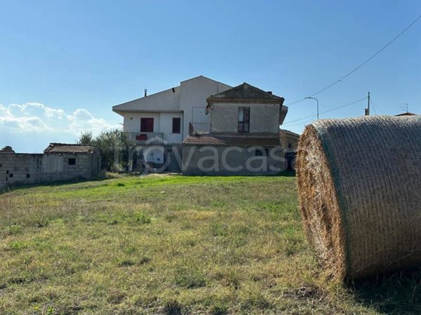 casa indipendente in vendita a Montefino