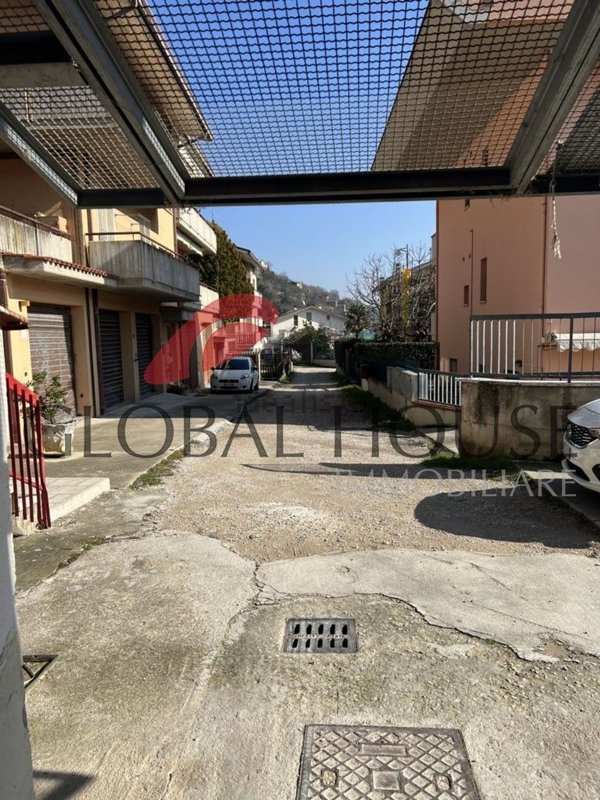 appartamento in vendita a Montorio al Vomano
