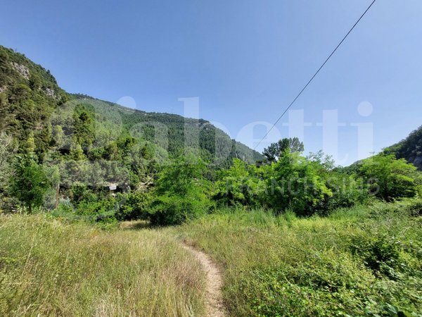 casa indipendente in vendita a Montorio al Vomano