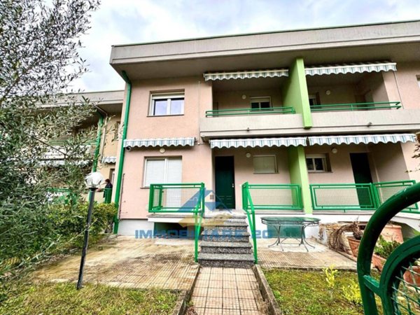 casa indipendente in vendita a Montorio al Vomano