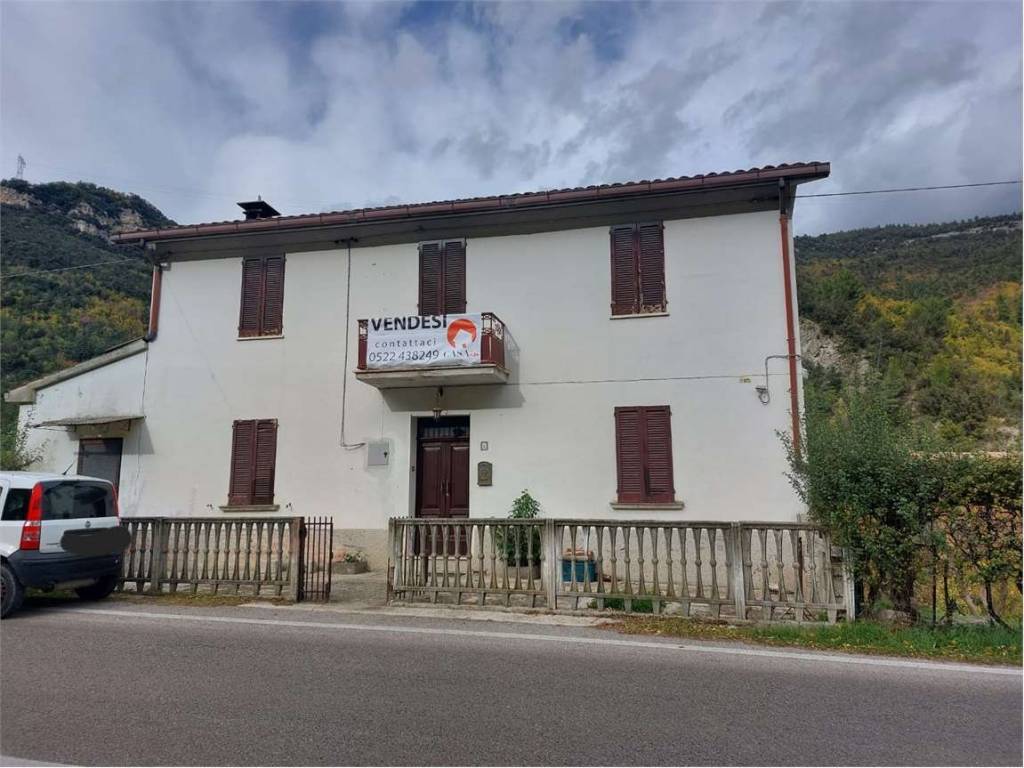 casa indipendente in vendita a Montorio al Vomano in zona Cusciano