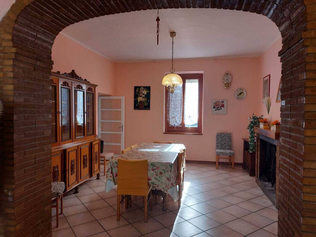 casa indipendente in vendita a Montorio al Vomano