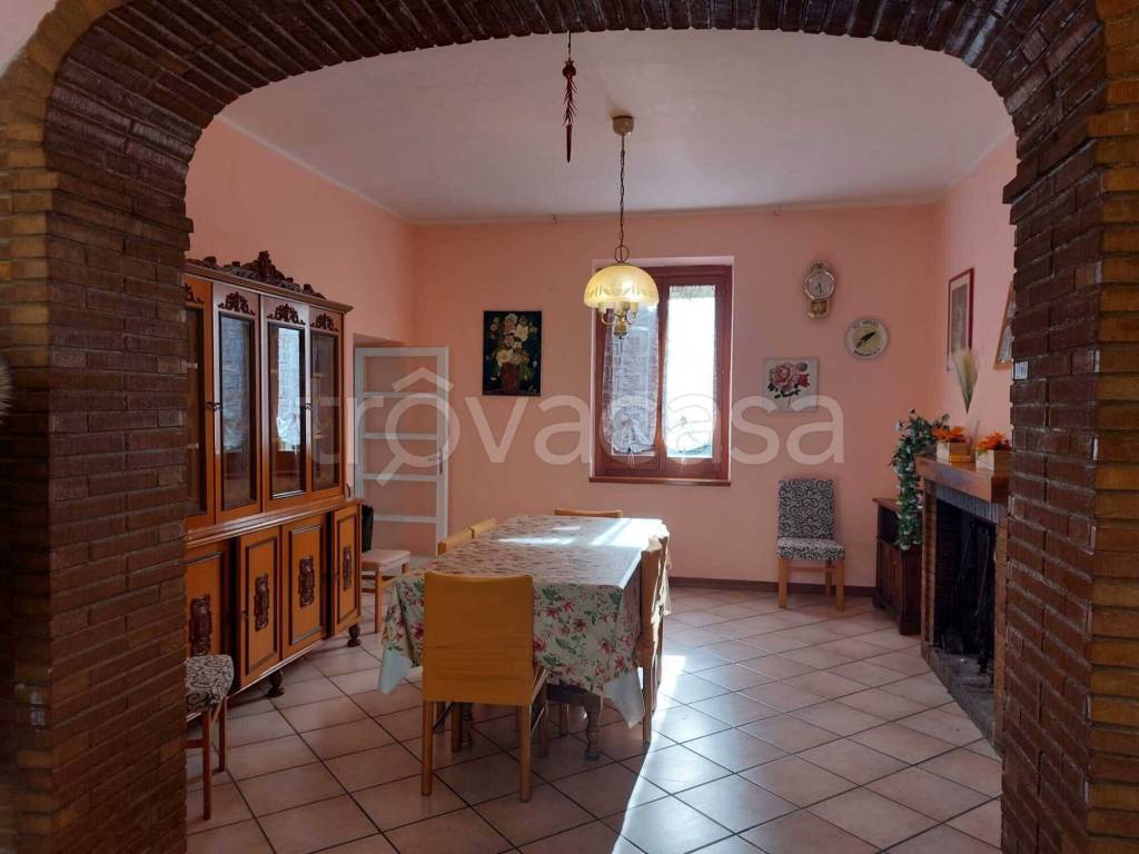 casa indipendente in vendita a Montorio al Vomano
