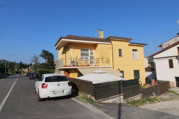 appartamento in vendita a Montorio al Vomano in zona Piane di Collevecchio