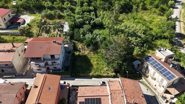 terreno edificabile in vendita a Montorio al Vomano