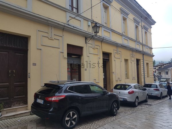 ufficio in vendita a Montorio al Vomano